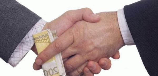 Что понимают под вымогательством: определение и примеры