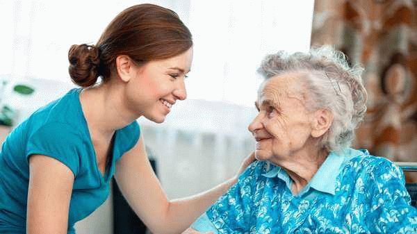 Что значит ухаживать за пожилым человеком старше 80 лет